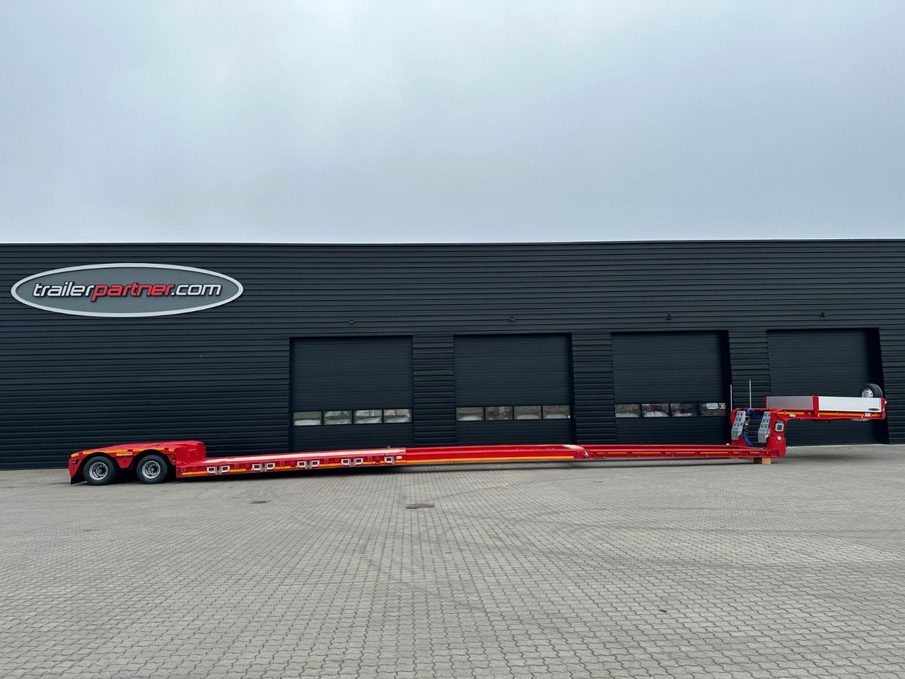 Faymonville 2 achs tiefbett / 2 x ausziehbar / 16.850 mm - Góndola rebajadas semirremolque: foto 1 Faymonville 2 achs tiefbett / 2 x ausziehbar / 16.850 mm - Góndola rebajadas semirremolque: foto 1