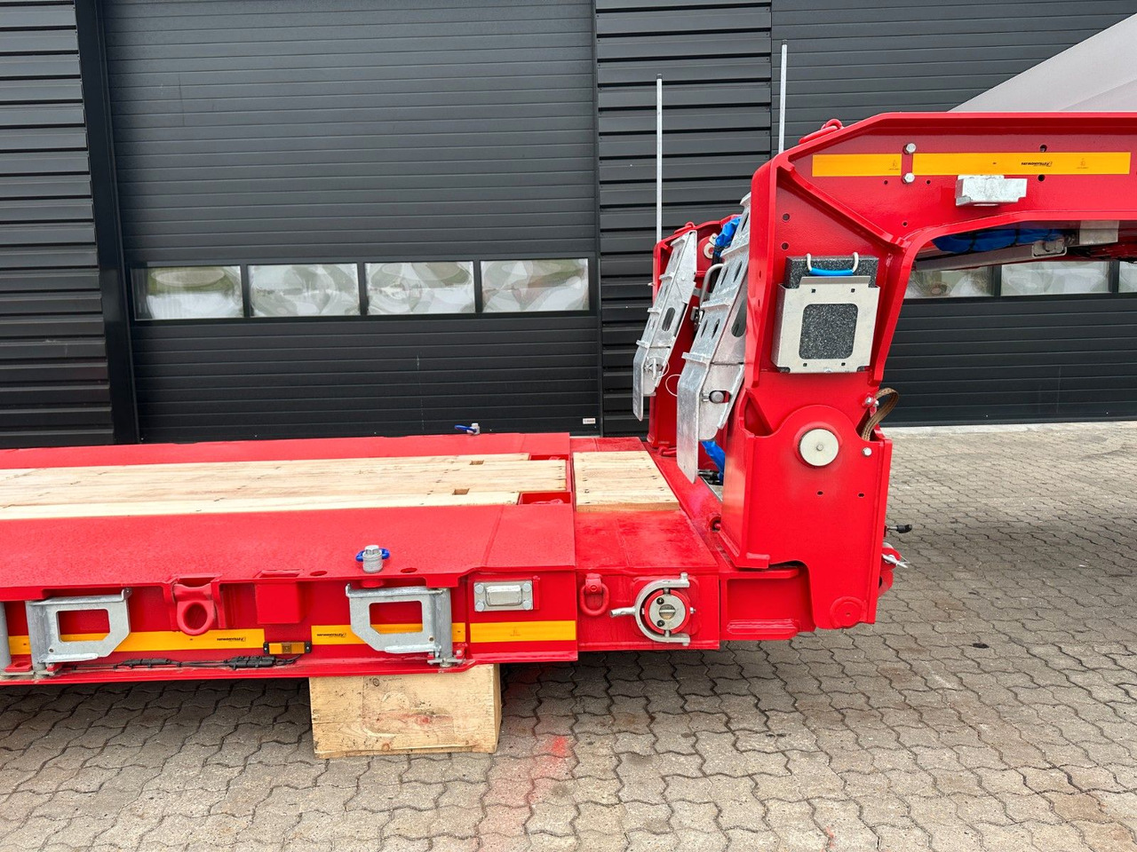 Faymonville 2 achs tiefbett / 2 x ausziehbar / 16.850 mm - Góndola rebajadas semirremolque: foto 4 Faymonville 2 achs tiefbett / 2 x ausziehbar / 16.850 mm - Góndola rebajadas semirremolque: foto 4