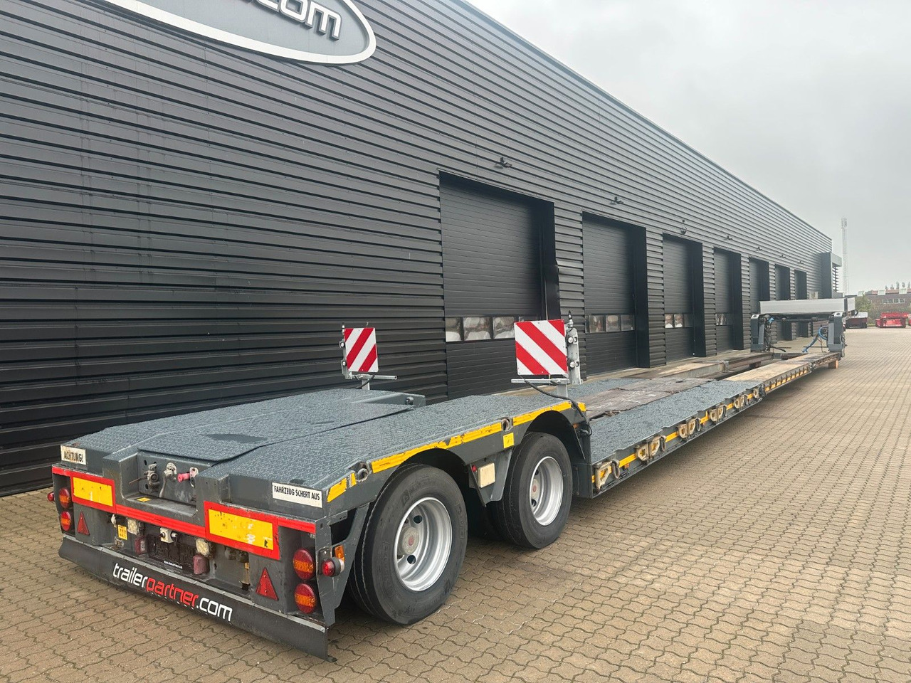 Faymonville 2 achs tiefbett / 2 x ausziehbar / 17.450 mm Faymonville 2 achs tiefbett / 2 x ausziehbar / 17.450 mm - Góndola rebajadas semirremolque: foto 2 Faymonville 2 achs tiefbett / 2 x ausziehbar / 17.450 mm Faymonville 2 achs tiefbett / 2 x ausziehbar / 17.450 mm - Góndola rebajadas semirremolque: foto 2