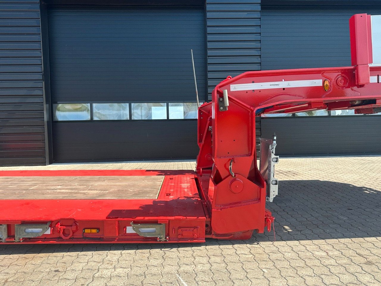 Faymonville Megamax 2 achs tiefbett / Neu Lackiert Faymonville Megamax 2 achs tiefbett / Neu Lackiert - Góndola rebajadas semirremolque: foto 4 Faymonville Megamax 2 achs tiefbett / Neu Lackiert Faymonville Megamax 2 achs tiefbett / Neu Lackiert - Góndola rebajadas semirremolque: foto 4