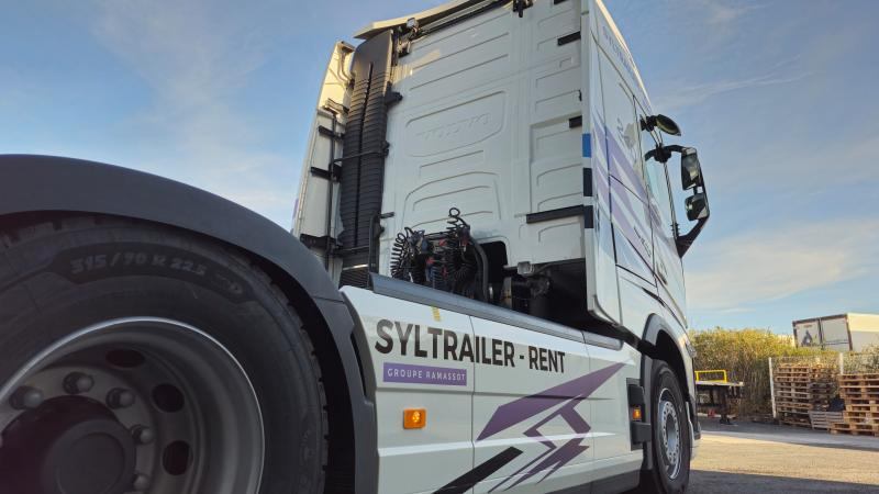 Volvo FH 500 Globetrotter XXL (Location / Rent) - Cabeza tractora: foto 3 Volvo FH 500 Globetrotter XXL (Location / Rent) - Cabeza tractora: foto 3