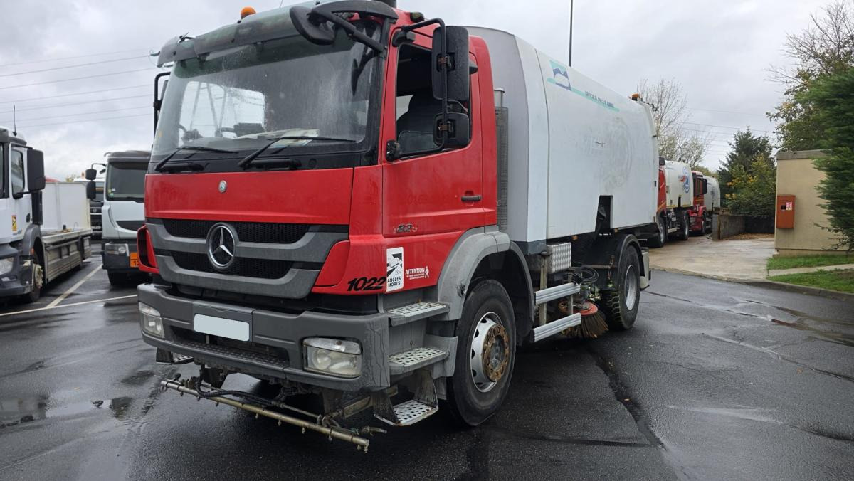 Mercedes Axor 1829 KO - Barredora vial: foto 1 Mercedes Axor 1829 KO - Barredora vial: foto 1