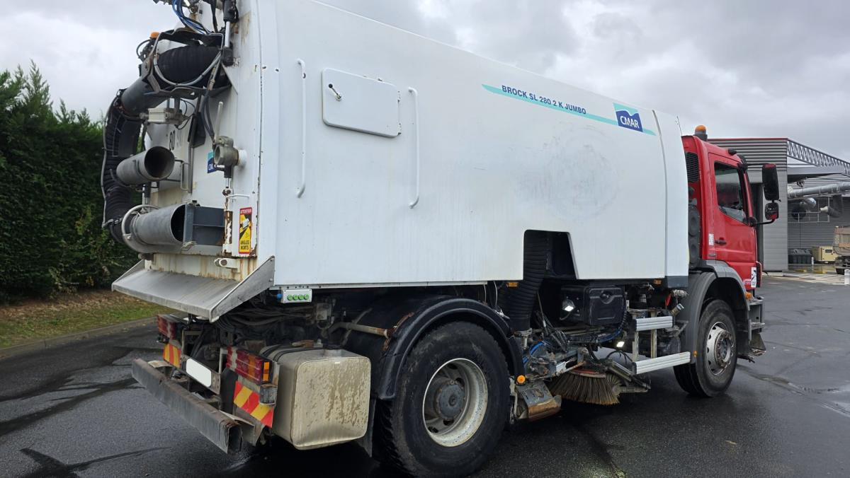 Mercedes Axor 1829 KO - Barredora vial: foto 4 Mercedes Axor 1829 KO - Barredora vial: foto 4