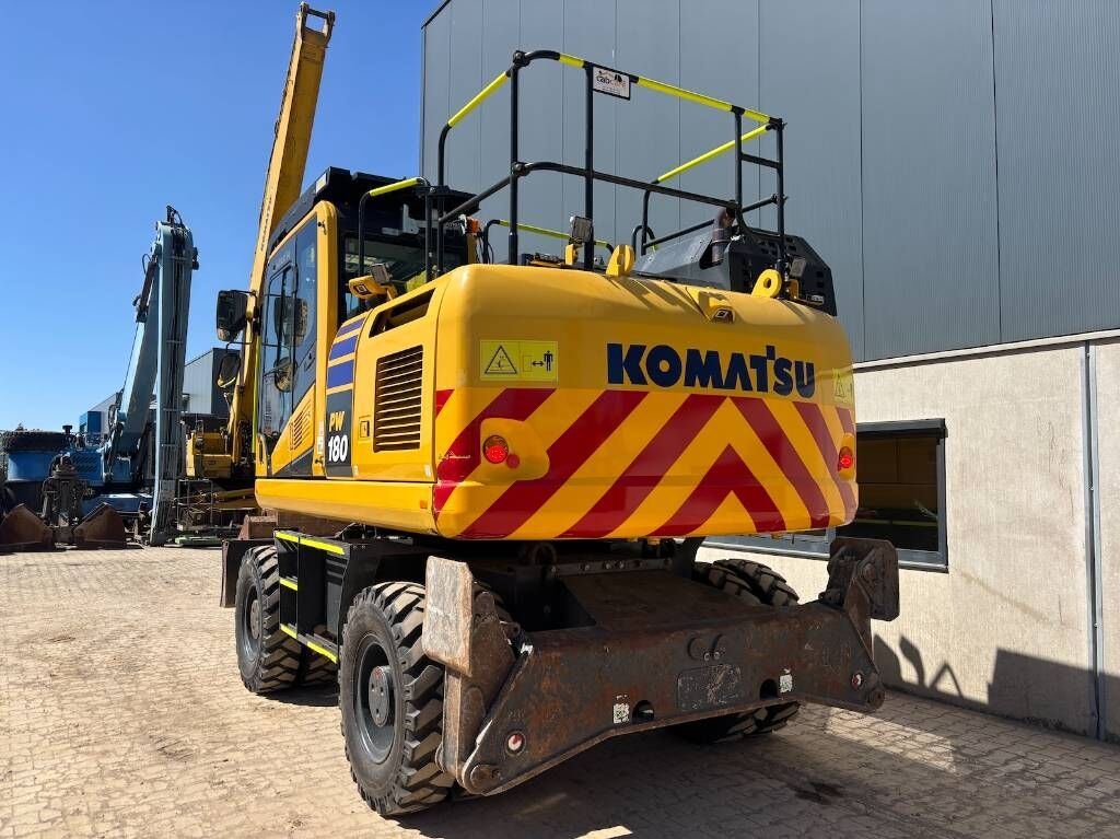 Komatsu PW 180-11 - PW180 - PW 160 - PW 200 - PW220 - Excavadora de ruedas: foto 4 Komatsu PW 180-11 - PW180 - PW 160 - PW 200 - PW220 - Excavadora de ruedas: foto 4