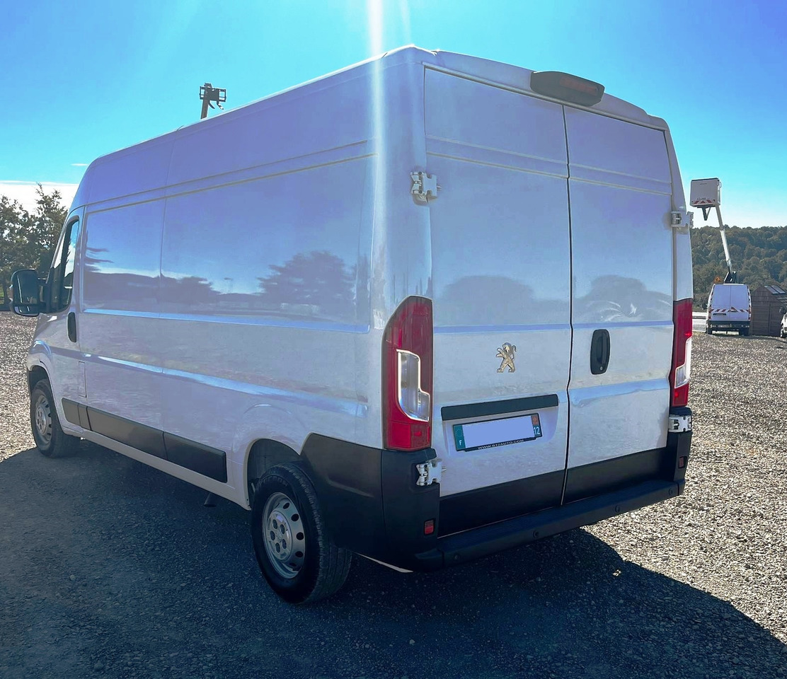 PEUGEOT Boxer III 2.2 HDI 120 L3H2 PREMIUM - Furgón: foto 3 PEUGEOT Boxer III 2.2 HDI 120 L3H2 PREMIUM - Furgón: foto 3