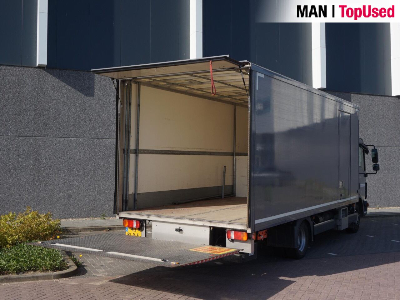 MAN TGL 8.160 4X2 BB - Camión caja cerrada: foto 4 MAN TGL 8.160 4X2 BB - Camión caja cerrada: foto 4