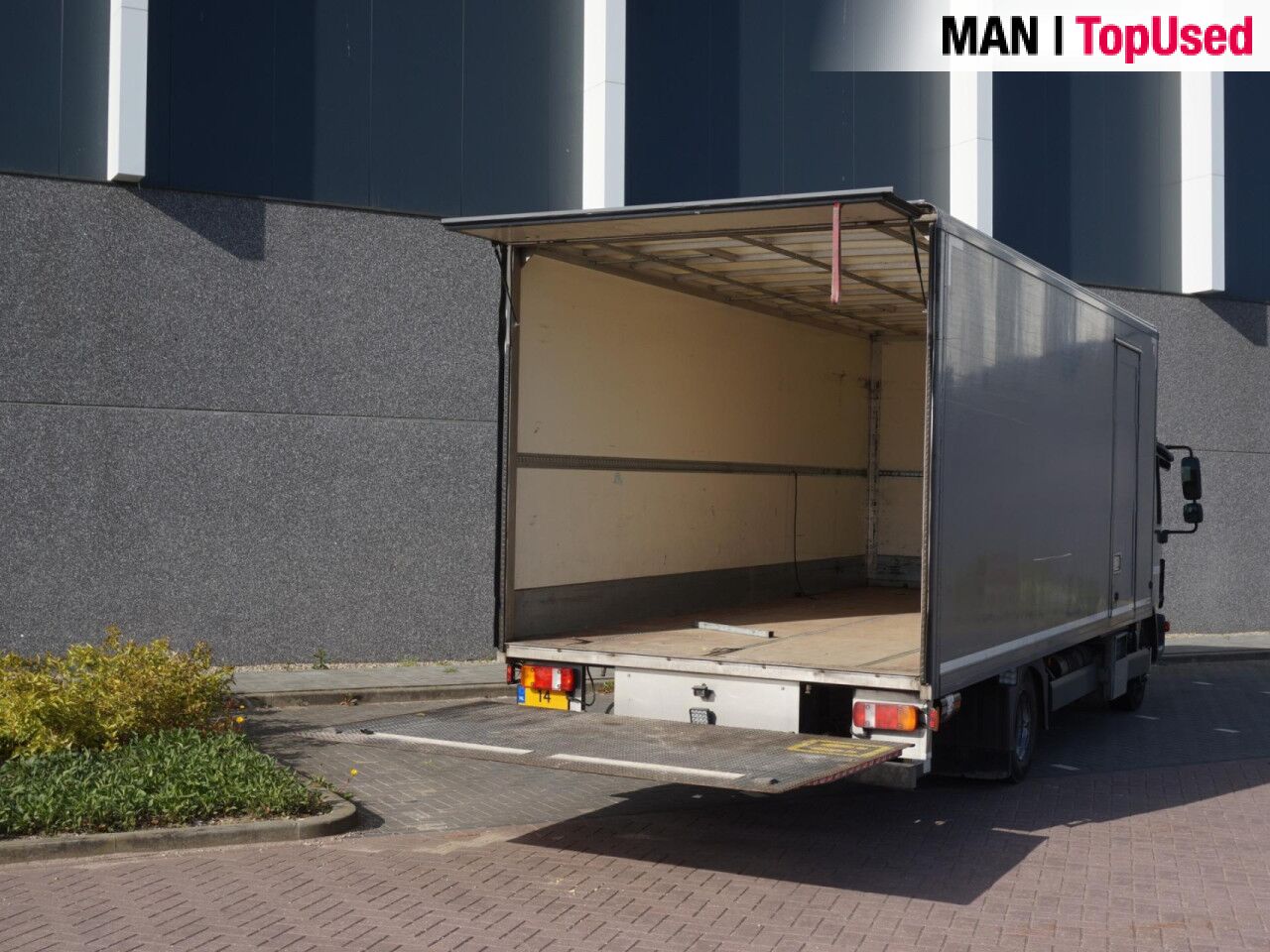 MAN TGL 8.160 4X2 BB - Camión caja cerrada: foto 4 MAN TGL 8.160 4X2 BB - Camión caja cerrada: foto 4