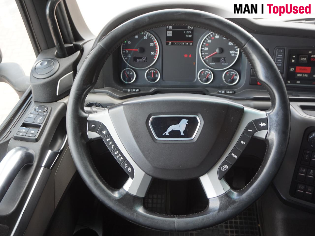 MAN TGX 26.510 6X2-4 LL / BDF / Lift-Axle / Euro 6 - Portacontenedore/ Intercambiable camión: foto 2 MAN TGX 26.510 6X2-4 LL / BDF / Lift-Axle / Euro 6 - Portacontenedore/ Intercambiable camión: foto 2