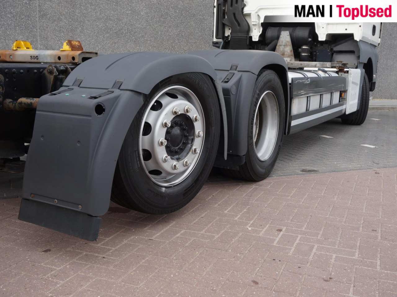MAN TGX 26.510 6X2-4 LL / BDF / Lift-Axle / Euro 6 - Portacontenedore/ Intercambiable camión: foto 2 MAN TGX 26.510 6X2-4 LL / BDF / Lift-Axle / Euro 6 - Portacontenedore/ Intercambiable camión: foto 2
