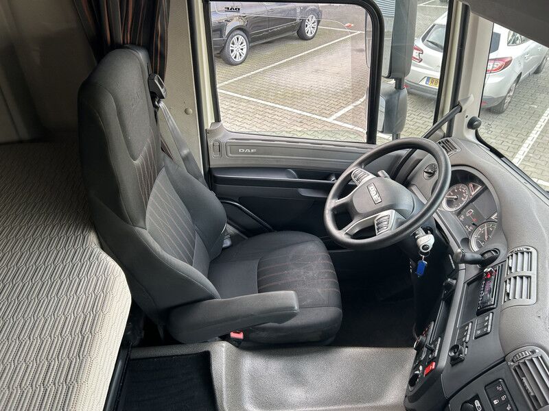DAF CF 410 FT Space Cab / 346 dkm / Tacho V2 / Euro 6 D / APK TUV 02-27 - Cabeza tractora: foto 3 DAF CF 410 FT Space Cab / 346 dkm / Tacho V2 / Euro 6 D / APK TUV 02-27 - Cabeza tractora: foto 3