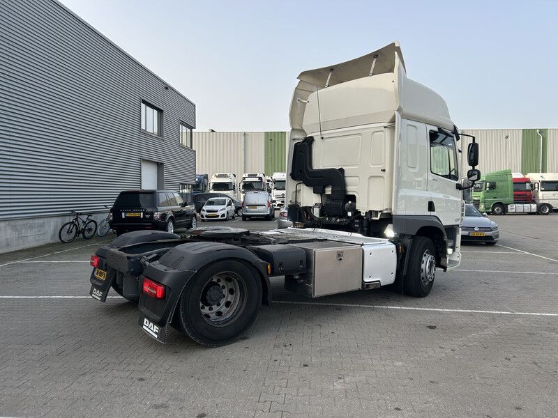 DAF CF 410 FT Space Cab / 346 dkm / Tacho V2 / Euro 6 D / APK TUV 02-27 - Cabeza tractora: foto 2 DAF CF 410 FT Space Cab / 346 dkm / Tacho V2 / Euro 6 D / APK TUV 02-27 - Cabeza tractora: foto 2