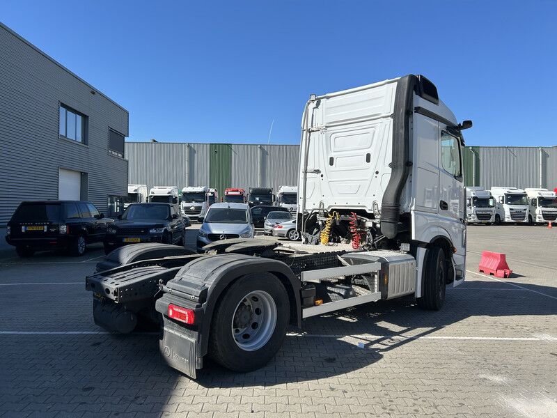 Mercedes-Benz Actros 1842 Streamspace / 575 dkm / Tacho V2 / Night AC / APK TUV 10-26 - Cabeza tractora: foto 2 Mercedes-Benz Actros 1842 Streamspace / 575 dkm / Tacho V2 / Night AC / APK TUV 10-26 - Cabeza tractora: foto 2