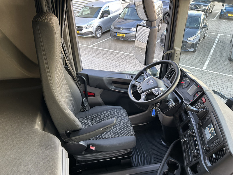 Scania R450 Highline / Retarder / 860 dkm / APK TUV 03-26 - Cabeza tractora: foto 3 Scania R450 Highline / Retarder / 860 dkm / APK TUV 03-26 - Cabeza tractora: foto 3