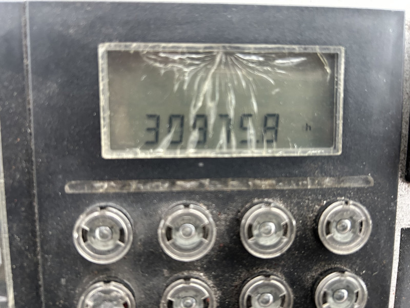 Terberg YT 182 Terminal Tractor / Allison - Cummins - Cabeza tractora: foto 4 Terberg YT 182 Terminal Tractor / Allison - Cummins - Cabeza tractora: foto 4