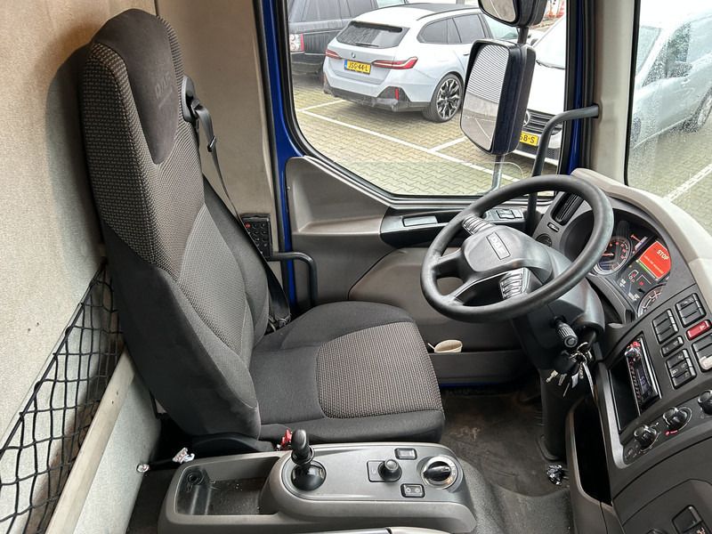 DAF LF 210 FA / Turbo Problems / 502 dkm / Curtainside / Loadlift / APK TUV 06-26 - Camión lona: foto 3 DAF LF 210 FA / Turbo Problems / 502 dkm / Curtainside / Loadlift / APK TUV 06-26 - Camión lona: foto 3