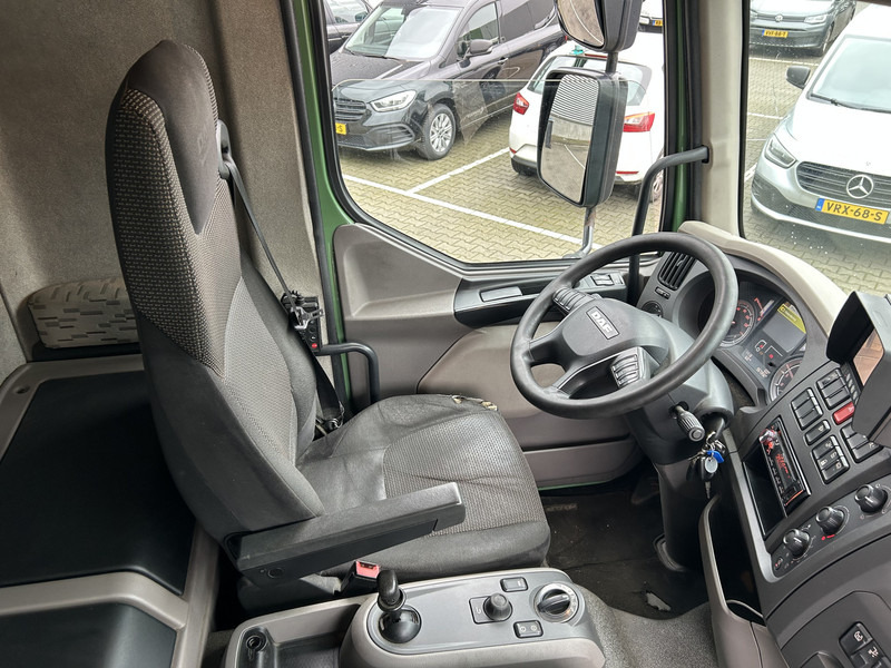 DAF LF 230 FA / 14 Ton / Tacho V2 / 6 Cilinder / Box / Loadlift / APK TUV 11-26 - Camión caja cerrada: foto 3 DAF LF 230 FA / 14 Ton / Tacho V2 / 6 Cilinder / Box / Loadlift / APK TUV 11-26 - Camión caja cerrada: foto 3