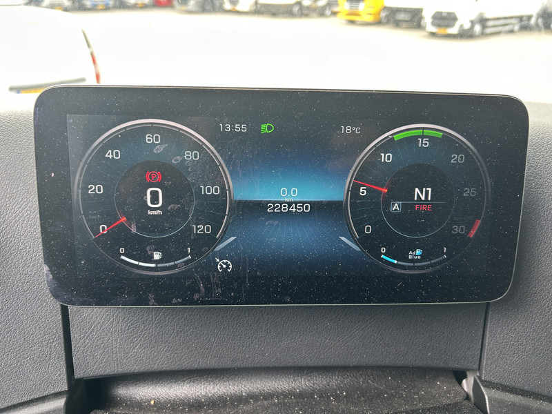 Mercedes-Benz Actros 2124 / Carrier Supra 850 -30 gr / Koeler / Laadklep / APK 03-26 - Frigorífico camión: foto 4 Mercedes-Benz Actros 2124 / Carrier Supra 850 -30 gr / Koeler / Laadklep / APK 03-26 - Frigorífico camión: foto 4