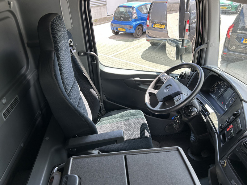 Mercedes-Benz Atego 818 / 8 Ton / 676 dkm / Box / Laadklep / APK TUV 03-26 - Camión caja cerrada: foto 3 Mercedes-Benz Atego 818 / 8 Ton / 676 dkm / Box / Laadklep / APK TUV 03-26 - Camión caja cerrada: foto 3