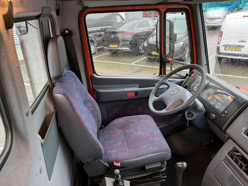 Mercedes-Benz Vario 612 D / Car - Machine Transporter 570 cm / Winch / Ramps / NL Truck - Portavehículos camión: foto 4 Mercedes-Benz Vario 612 D / Car - Machine Transporter 570 cm / Winch / Ramps / NL Truck - Portavehículos camión: foto 4