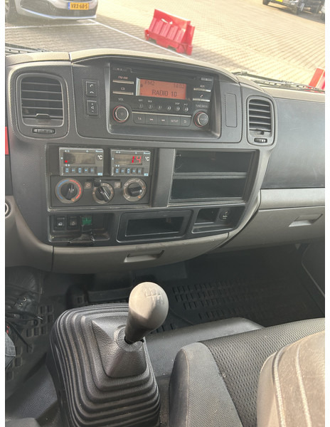 Nissan Cabstar NT400 / Duo Temp Frigo -30 gr / 146 dkm/ Blad - Blad / APK TUV 03-26 - Frigorífico furgoneta: foto 5 Nissan Cabstar NT400 / Duo Temp Frigo -30 gr / 146 dkm/ Blad - Blad / APK TUV 03-26 - Frigorífico furgoneta: foto 5