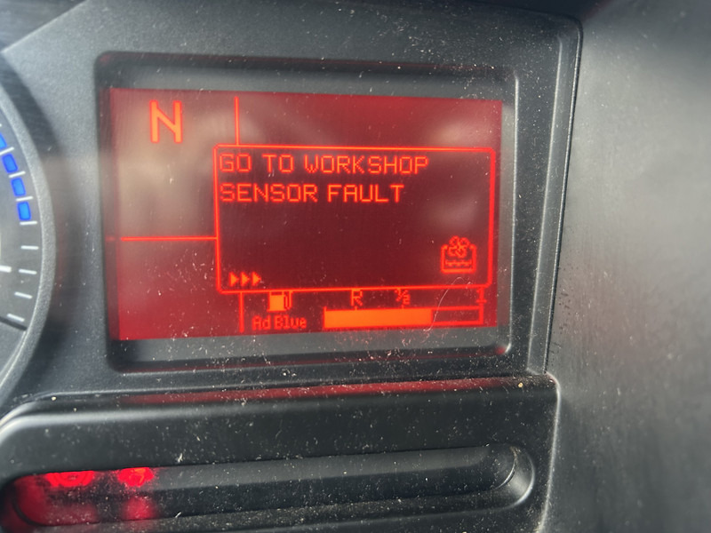 Renault D 210 Euro 6 C / 12 Ton / 293 dkm / Box / Loadlift / APK TUV 09-26 - Camión caja cerrada: foto 5 Renault D 210 Euro 6 C / 12 Ton / 293 dkm / Box / Loadlift / APK TUV 09-26 - Camión caja cerrada: foto 5