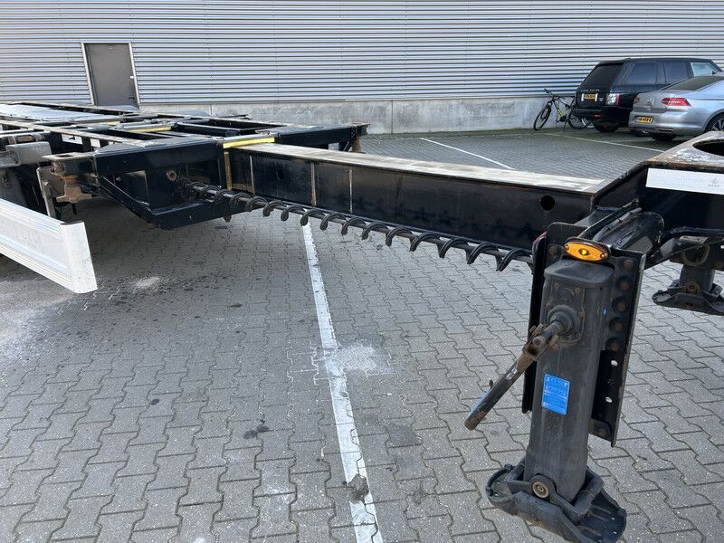 Renders Euro 800 / Multi Container Chassis / 20-30-40-45 ft / Liftas / APK 07-26 - Portacontenedore/ Intercambiable semirremolque: foto 4 Renders Euro 800 / Multi Container Chassis / 20-30-40-45 ft / Liftas / APK 07-26 - Portacontenedore/ Intercambiable semirremolque: foto 4