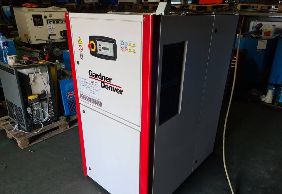 Kompresor śrubowy GARDNER DENVER VS 23 23 kw, Falownik - Compresor de aire: foto 4 Kompresor śrubowy GARDNER DENVER VS 23 23 kw, Falownik - Compresor de aire: foto 4