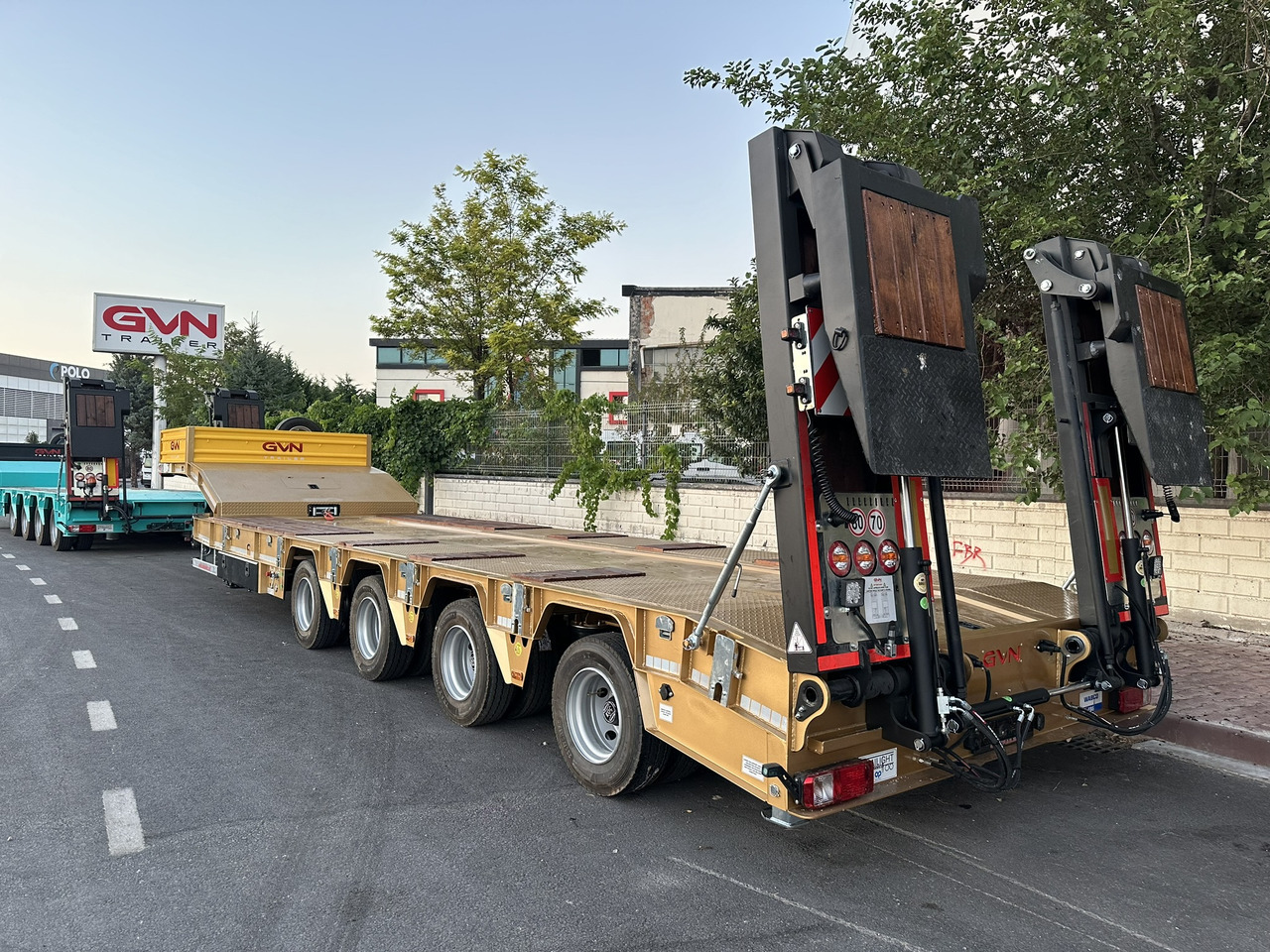 GVN Trailer 4 AXLE LOWBED - Góndola rebajadas semirremolque: foto 2 GVN Trailer 4 AXLE LOWBED - Góndola rebajadas semirremolque: foto 2