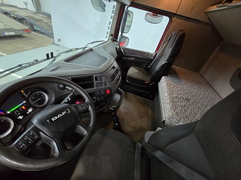 Cabeza tractora DAF XF 106.460 INTARDER / MANUEL / SPACECAB: foto 9