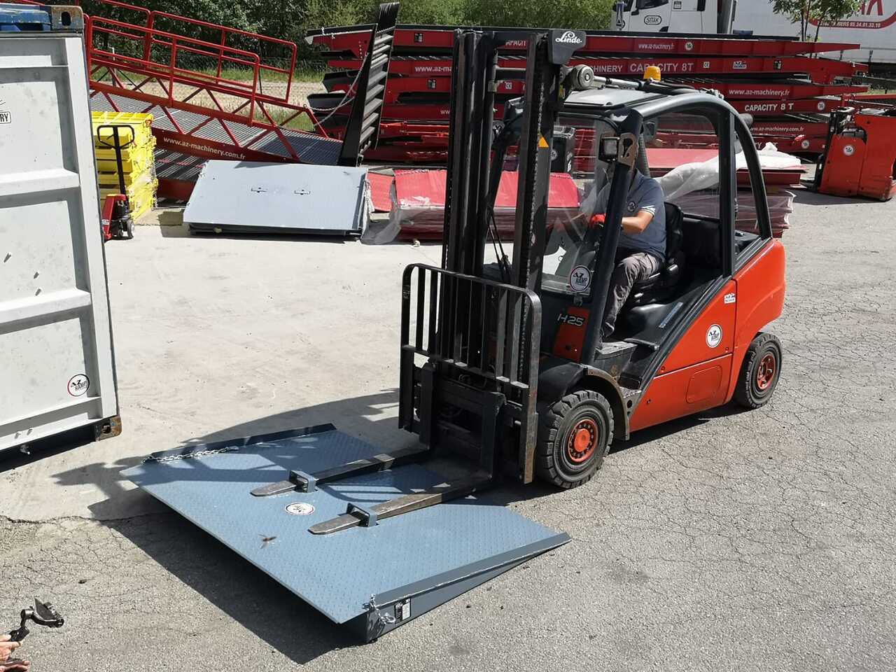 AZ RAMP HCNN08 - Rampa de carga: foto 1 AZ RAMP HCNN08 - Rampa de carga: foto 1