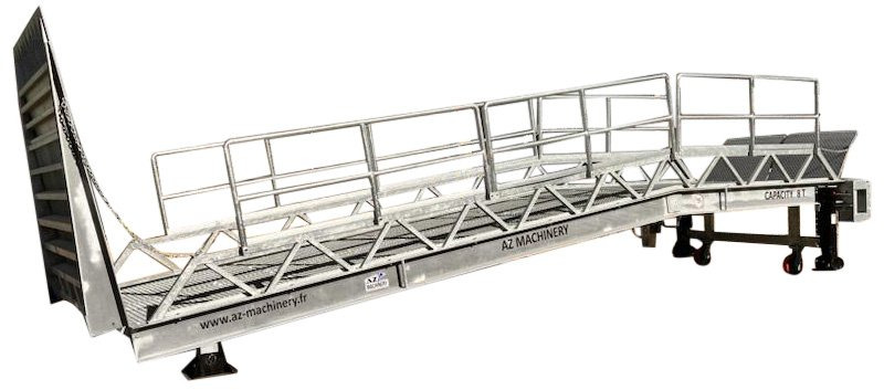 Loading Ramp with with hydraulic tilting bridge - AZ RAMP - STAR- 8T FULL GALVA - Rampa de carga: foto 1 Loading Ramp with with hydraulic tilting bridge - AZ RAMP - STAR- 8T FULL GALVA - Rampa de carga: foto 1