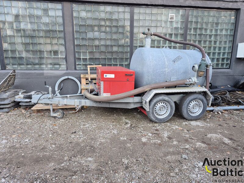 At-Site Equipment MVT 2000 - Cisterna remolque: foto 3 At-Site Equipment MVT 2000 - Cisterna remolque: foto 3