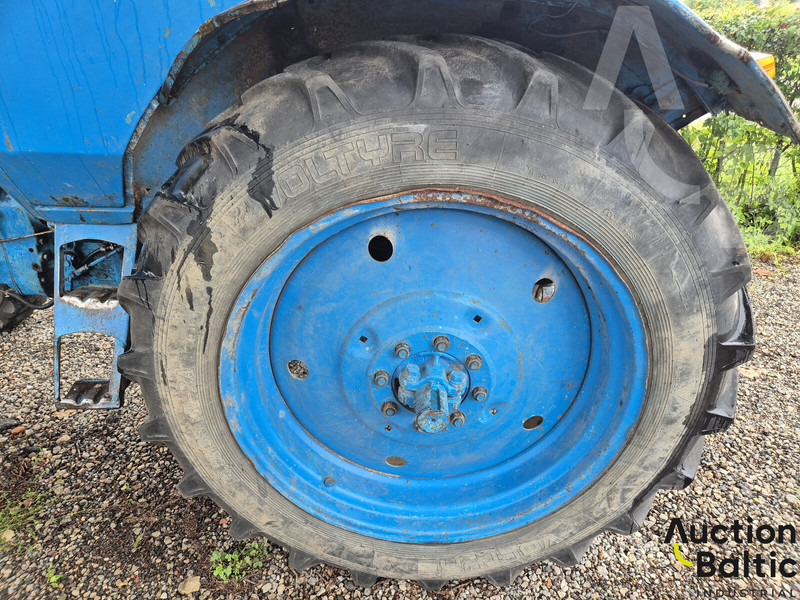 Tractor Belarus MTZ 82: foto 13