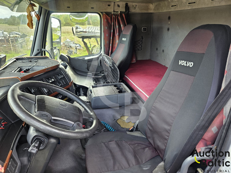 Cabeza tractora Volvo FM460: foto 6
