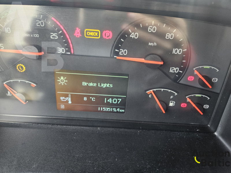 Cabeza tractora Volvo FM460: foto 8