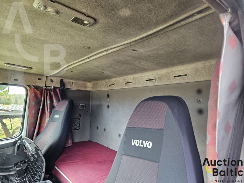 Cabeza tractora Volvo FM460: foto 9