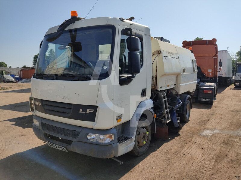 DAF LF45.160 - Barredora vial: foto 2 DAF LF45.160 - Barredora vial: foto 2