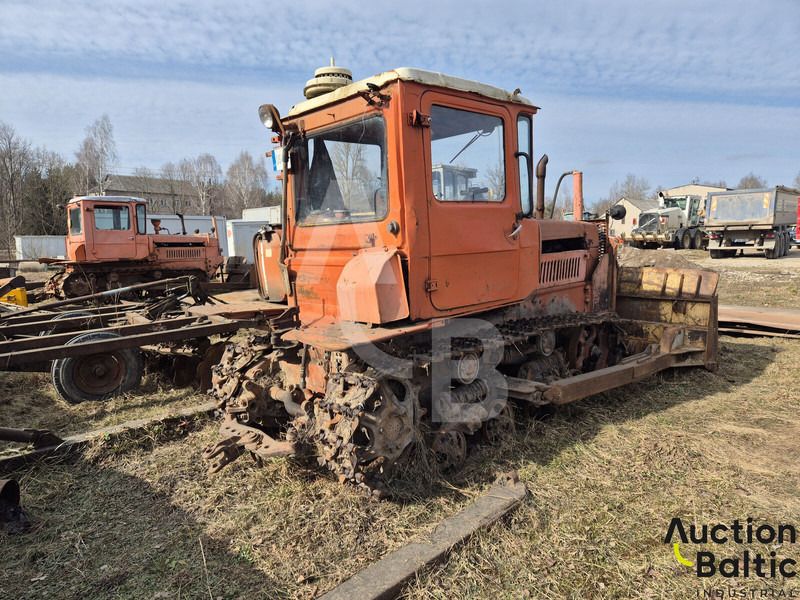 DT-75 - Bulldozer: foto 4 DT-75 - Bulldozer: foto 4