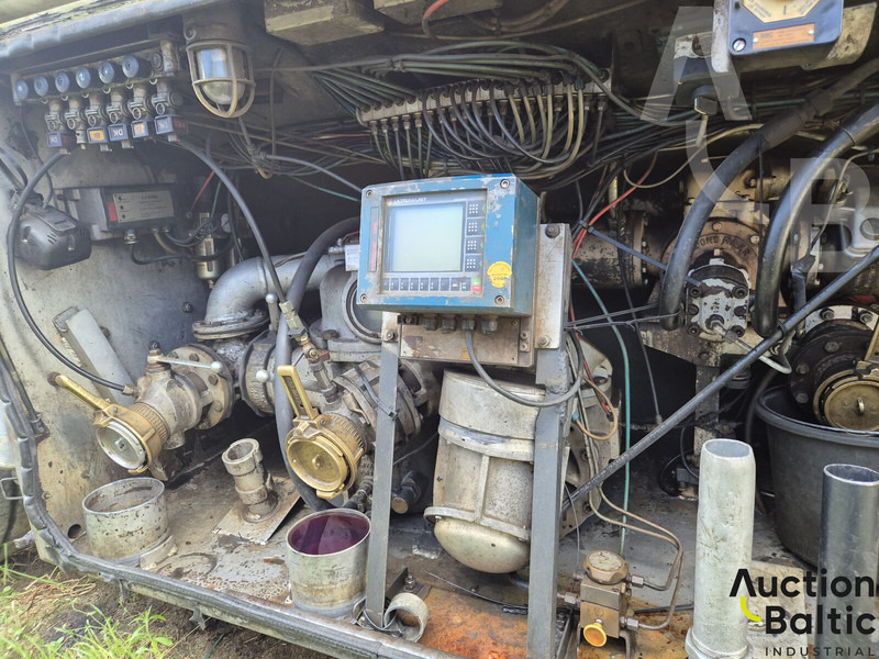 Cisterna semirremolque para transporte de combustible ELLINGHAUS: foto 8