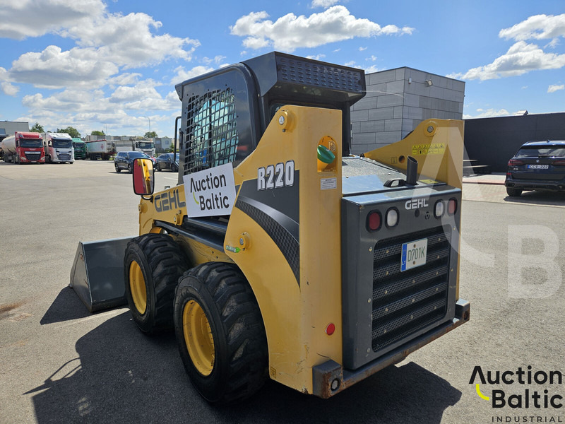 Gehl R 220 - Minicargadora: foto 3 Gehl R 220 - Minicargadora: foto 3