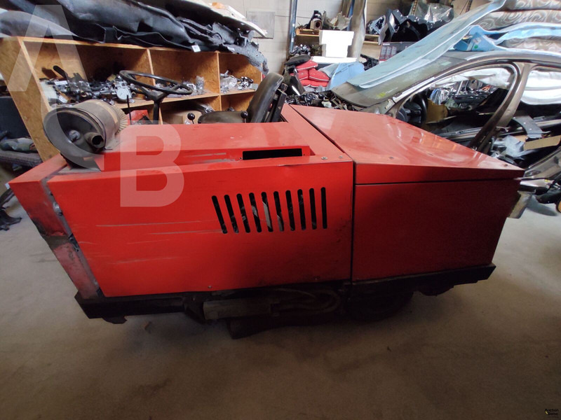 Hako Jonas 1500 - Barredora vial: foto 4 Hako Jonas 1500 - Barredora vial: foto 4