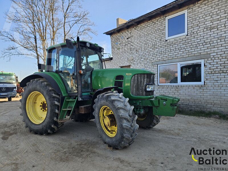 John Deere 6630 Premium - Tractor: foto 1 John Deere 6630 Premium - Tractor: foto 1