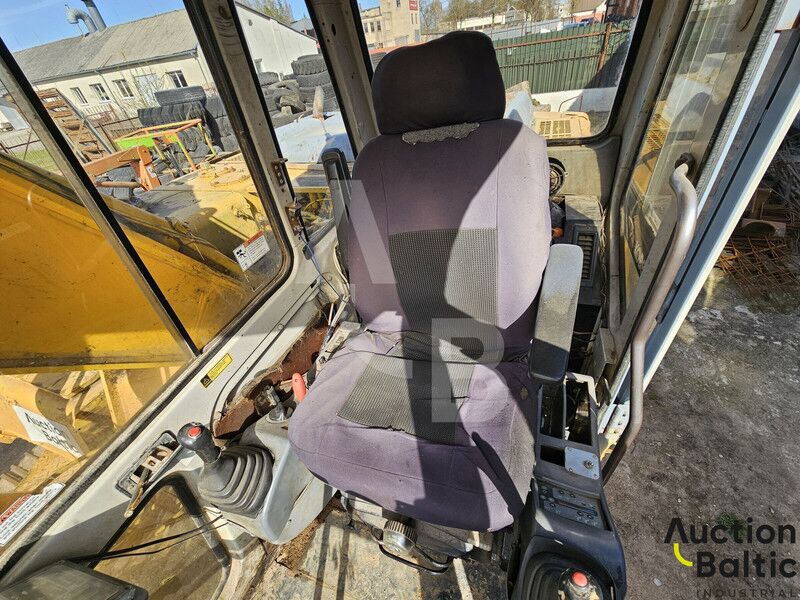 Excavadora de cadenas Kobelco SK 210 LC-1A: foto 6 Excavadora de cadenas Kobelco SK 210 LC-1A: foto 6