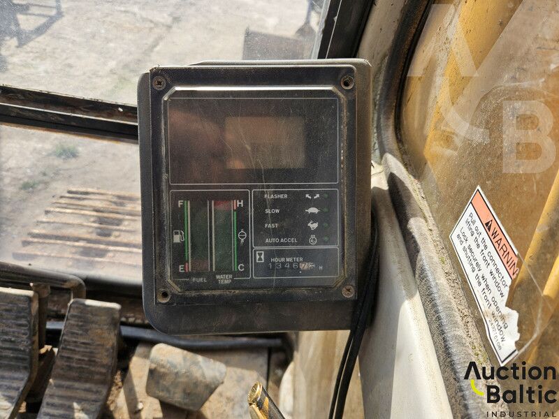 Excavadora de cadenas Kobelco SK 210 LC-1A: foto 11 Excavadora de cadenas Kobelco SK 210 LC-1A: foto 11