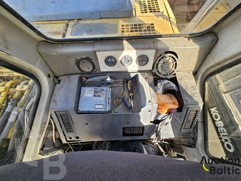 Excavadora de cadenas Kobelco SK 210 LC-1A: foto 10 Excavadora de cadenas Kobelco SK 210 LC-1A: foto 10
