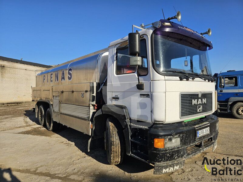 MAN 26.403 - Cisterna camión: foto 2 MAN 26.403 - Cisterna camión: foto 2