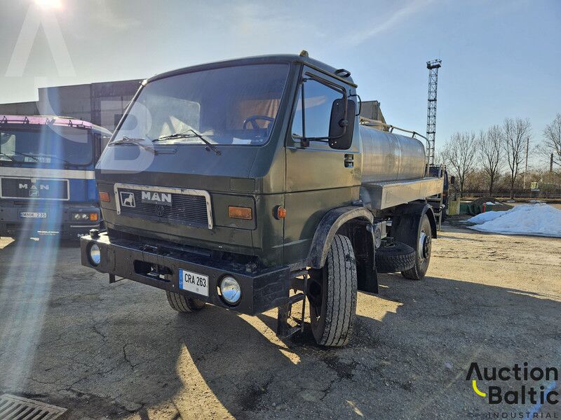 MAN VW-MAN 8.150 - Cisterna camión: foto 1 MAN VW-MAN 8.150 - Cisterna camión: foto 1