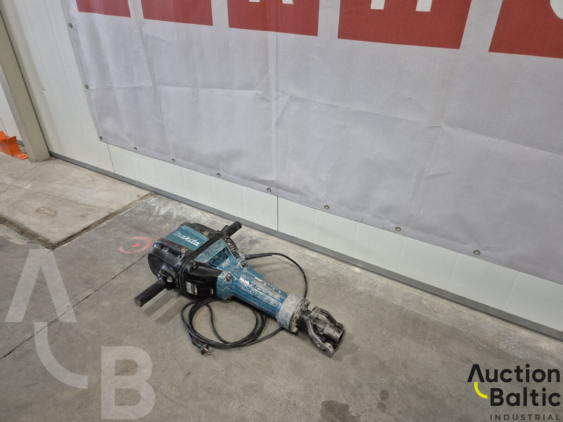Makita HM1812 - Maquinaria de construcción: foto 1 Makita HM1812 - Maquinaria de construcción: foto 1