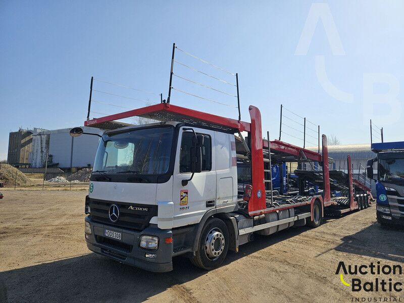 Mercedes-Benz 1841 - Portavehículos camión: foto 1 Mercedes-Benz 1841 - Portavehículos camión: foto 1