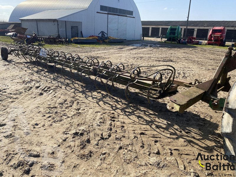 Soil leveling unit - Equipo para trabajo del suelo: foto 2 Soil leveling unit - Equipo para trabajo del suelo: foto 2